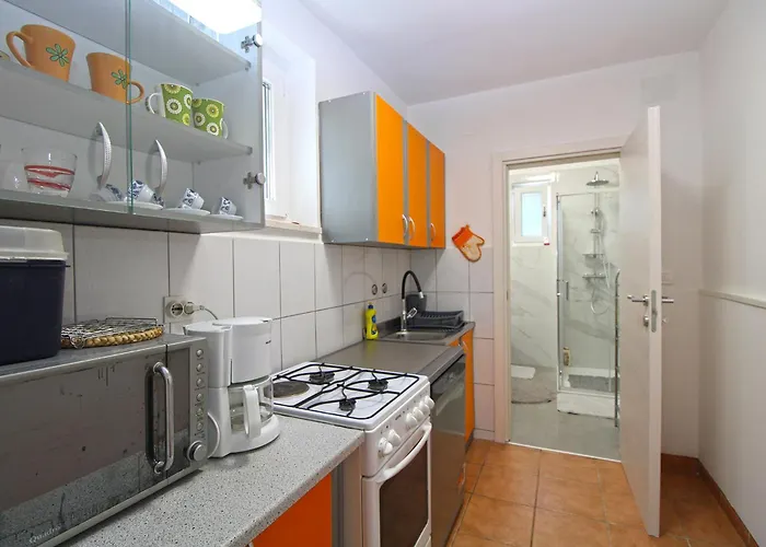 Dulijana 2042 *