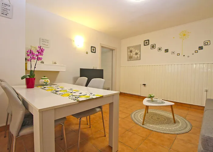 Apartment Dulijana 2042